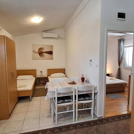 4 Adriatic Apartment Pag Pag Town Zewnętrze zdjęcie